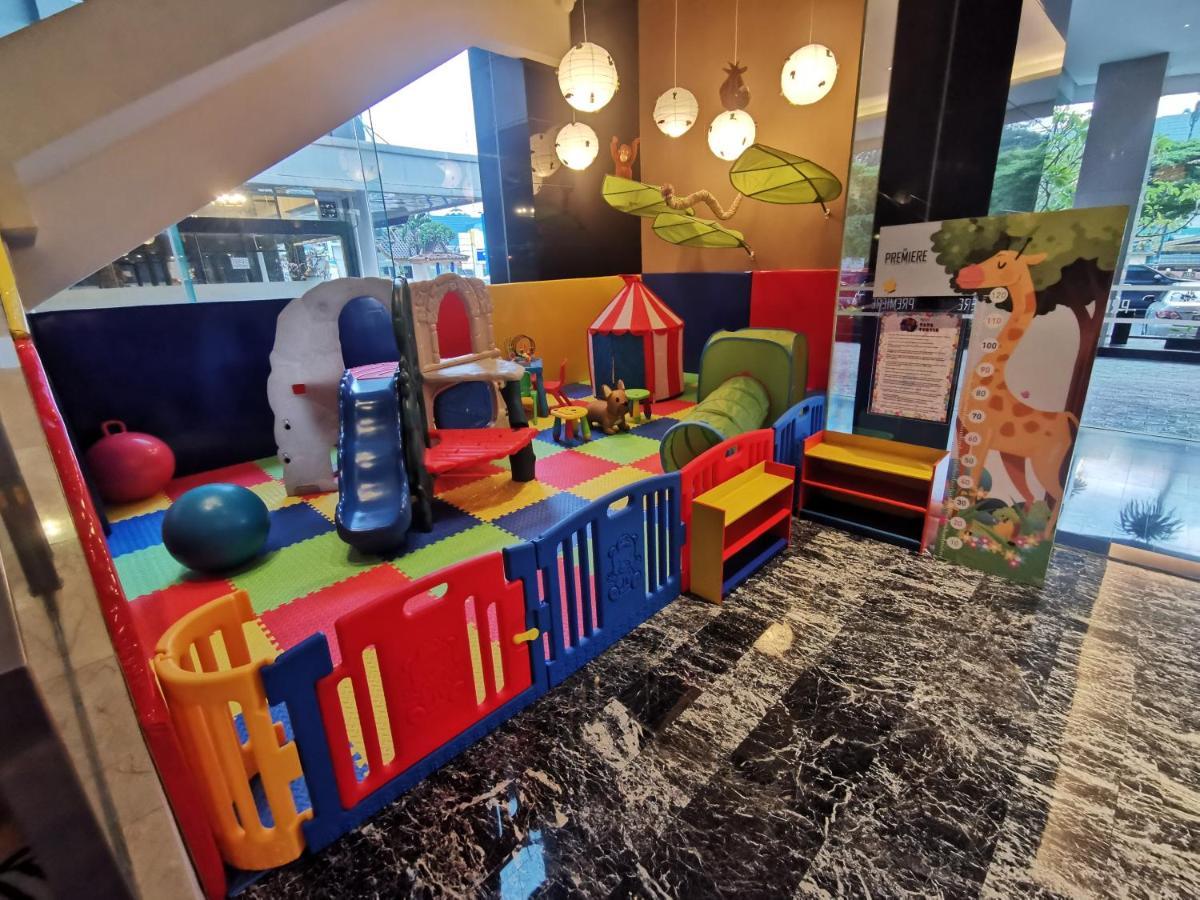 The Premiere Hotel פקאנבארו מראה חיצוני תמונה
