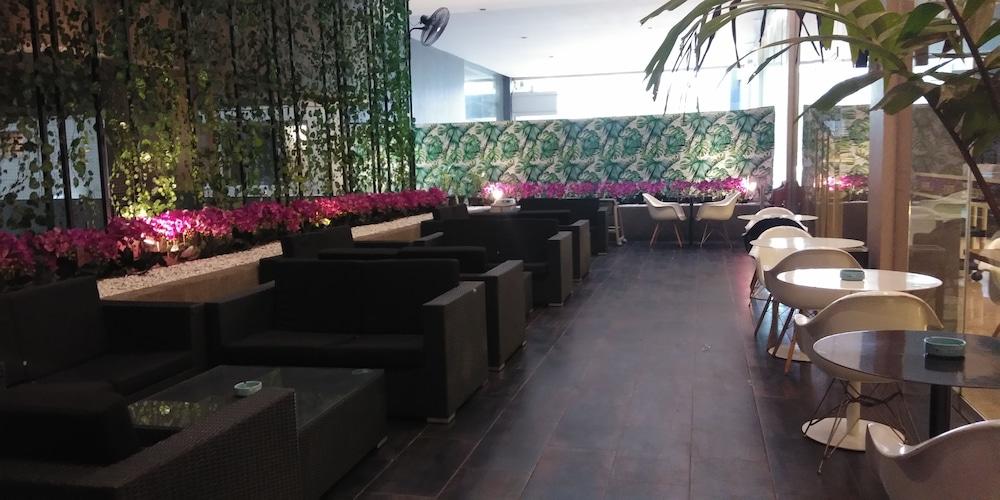 The Premiere Hotel פקאנבארו מראה חיצוני תמונה
