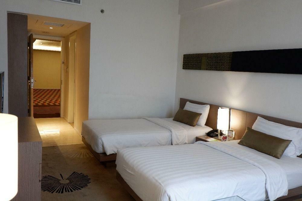 The Premiere Hotel פקאנבארו מראה חיצוני תמונה